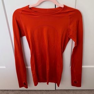Lululemon long sleeve swiftly tech